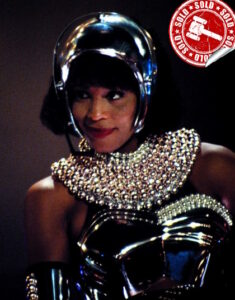 Read more about the article The Bodyguard (1992) – Auction History – Whitney Houston´s costume sold for £